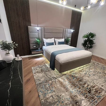 Ylly Aparts Brasov Ngoại thất bức ảnh