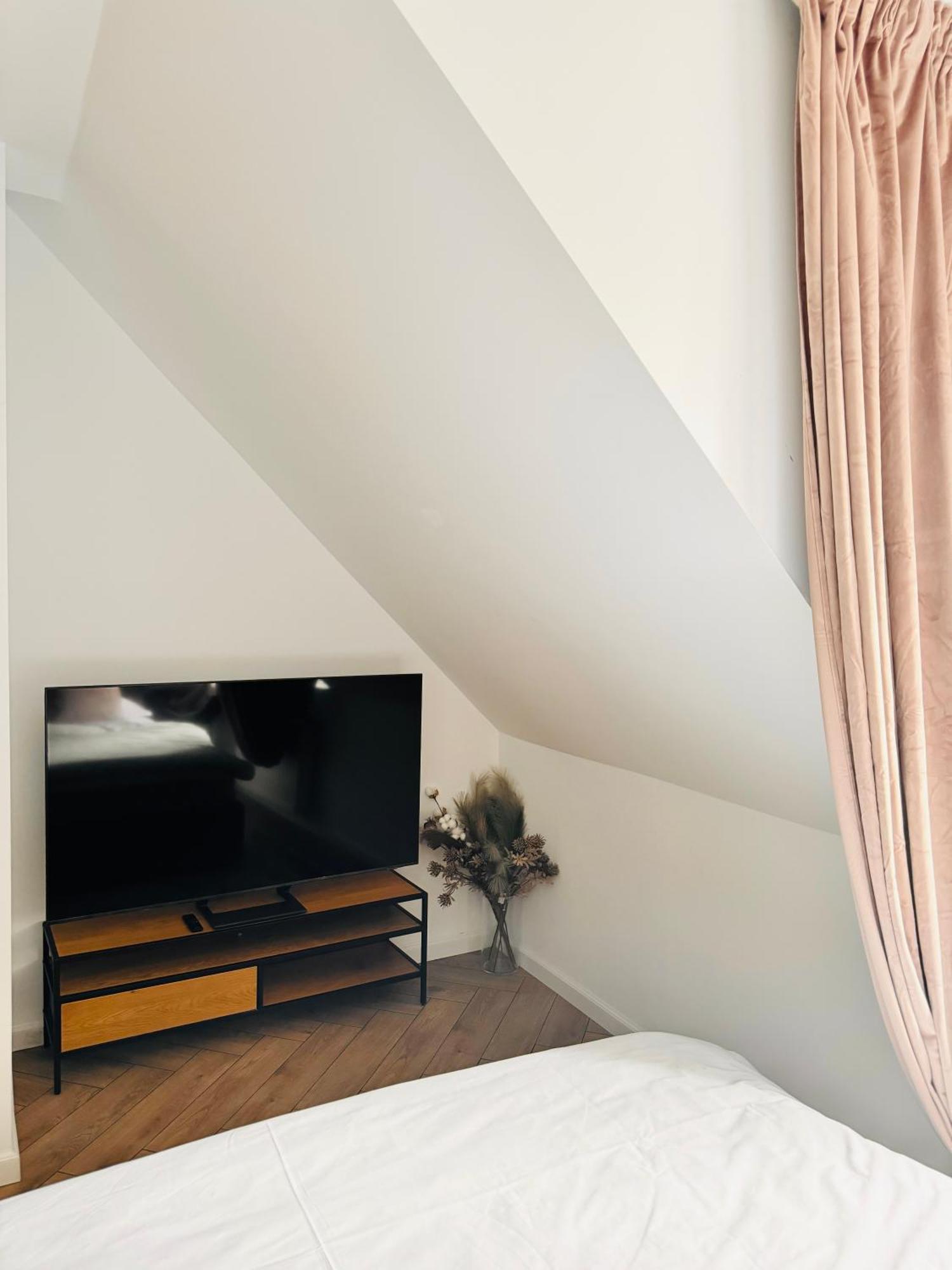 Ylly Aparts Brasov Ngoại thất bức ảnh