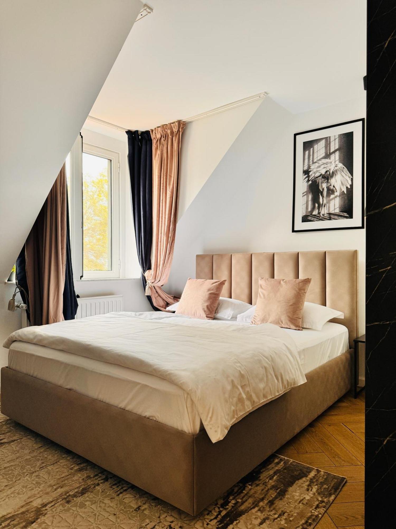 Ylly Aparts Brasov Ngoại thất bức ảnh